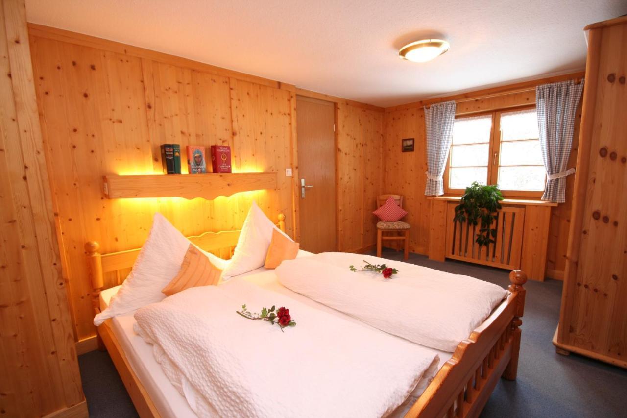 Ferienwohnungen Hennenmuehle Bad Hindelang Ruang foto